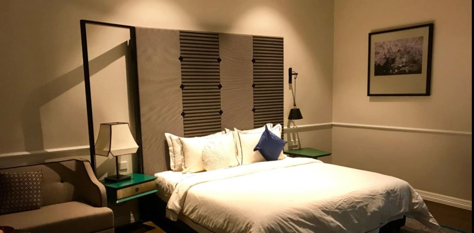 The Edison 4* George Town